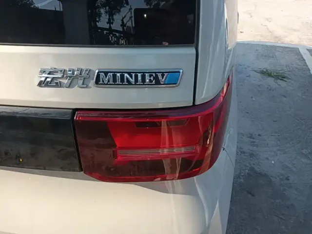 Wuling Hongguang Mini EV — Фото автомобиля 7