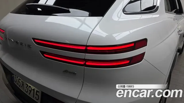Genesis GV70 — Фото автомобиля 8