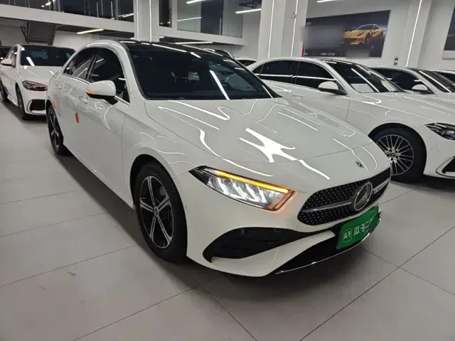 Mercedes-Benz A-Class — Фото автомобиля 3