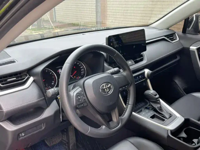 Toyota Wildlander — Фото автомобиля 11