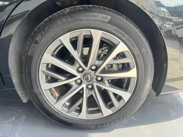Lexus ES — Фото автомобиля 30