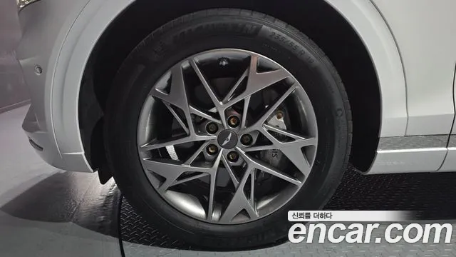 Genesis GV70 2.5T Бензин AWD — Фото автомобиля 5