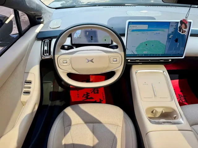 Xpeng P7+ — Фото автомобиля 4