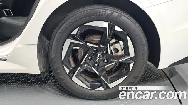Kia K5 Новый K5 3 поколение 2.0 LPi(Для проката) — Фото автомобиля 21