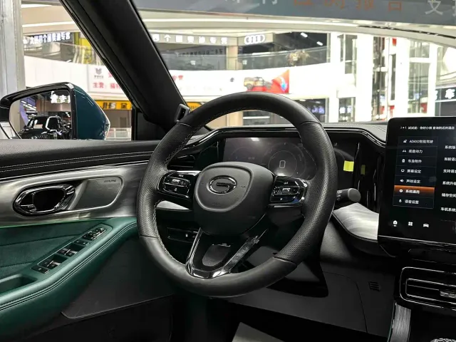 GAC Trumpchi GS8 — Фото автомобиля 11