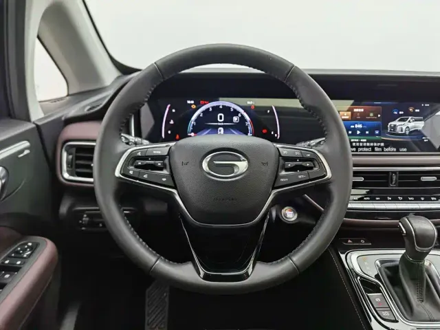 GAC Trumpchi M6 — Фото автомобиля 11