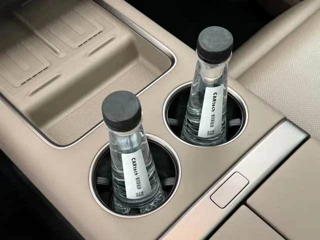 Li Auto MEGA — Фото автомобиля 27