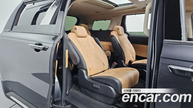 Kia Carnival 4th Gen — Фото автомобиля 16
