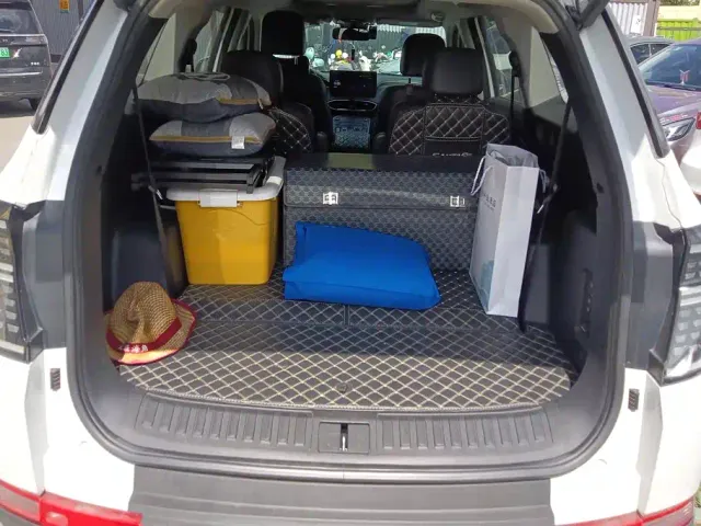 Hyundai Santa Fe — Фото автомобиля 4