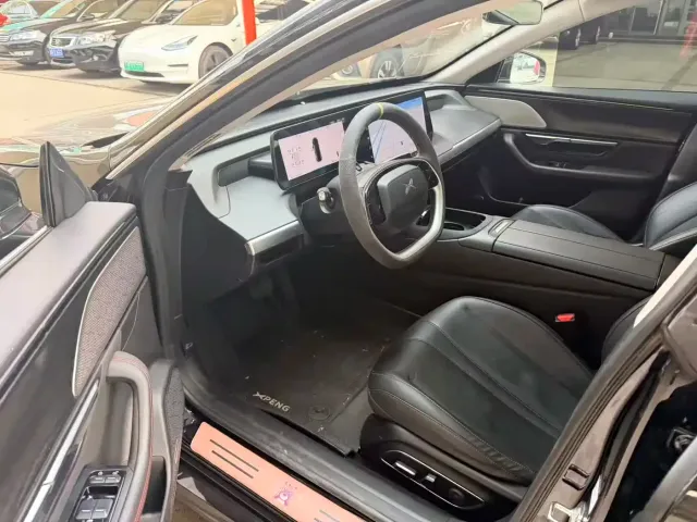 Xpeng P7 — Фото автомобиля 5