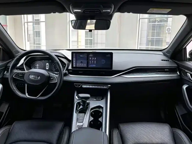 Geely Xingrui — Фото автомобиля 4