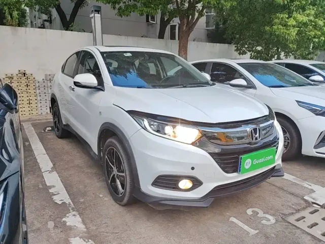 Honda Vezel — Фото автомобиля 3