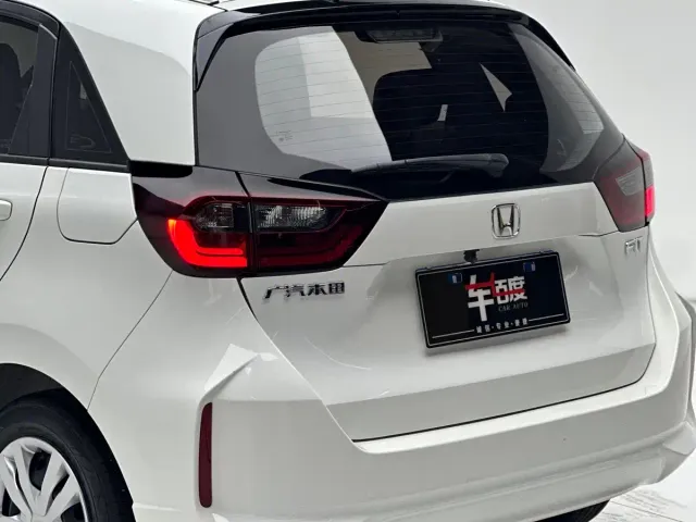 Honda Fit — Фото автомобиля 24