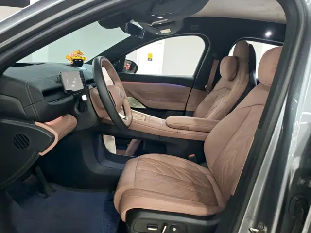 Nio EC6 — Фото автомобиля 13