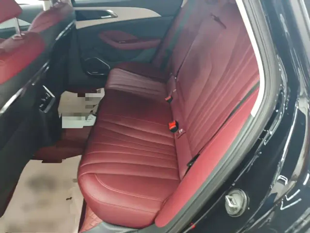 Hongqi H5 — Фото автомобиля 16