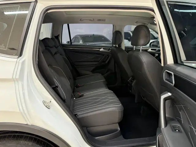 Volkswagen Tiguan L — Фото автомобиля 22