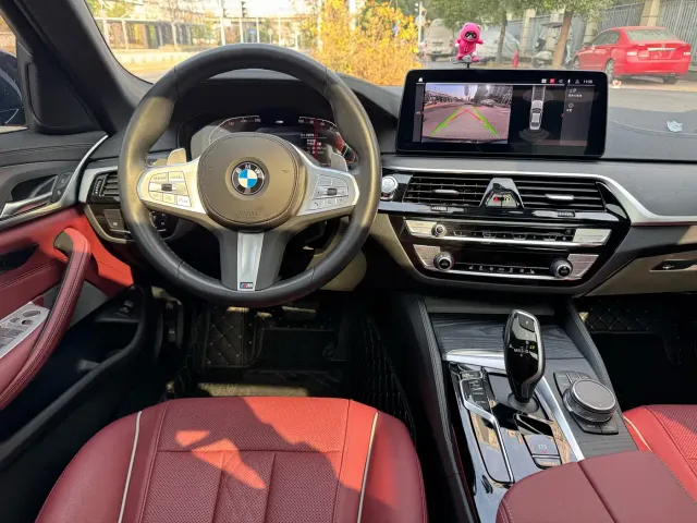 BMW 5 Series — Фото автомобиля 5