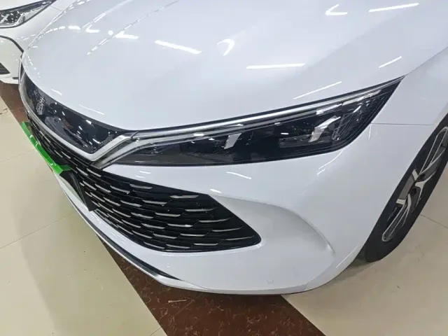 BYD Qin L — Фото автомобиля 23