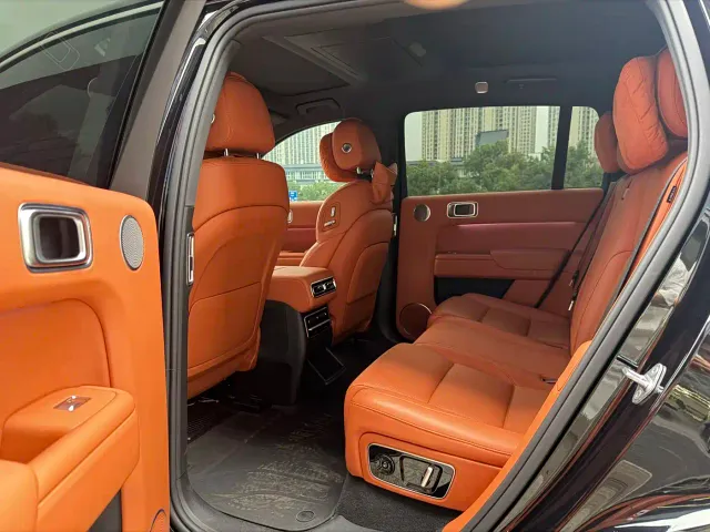 Li Auto L7 — Фото автомобиля 8