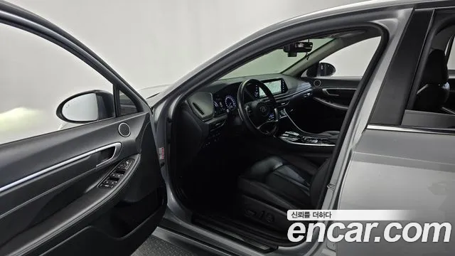 Hyundai Sonata — Фото автомобиля 10