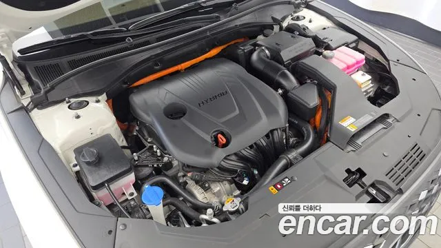 Hyundai Grandeur (New) Hybrid — Фото автомобиля 9