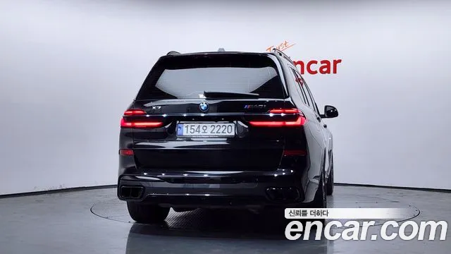 BMW X7 — Фото автомобиля 3