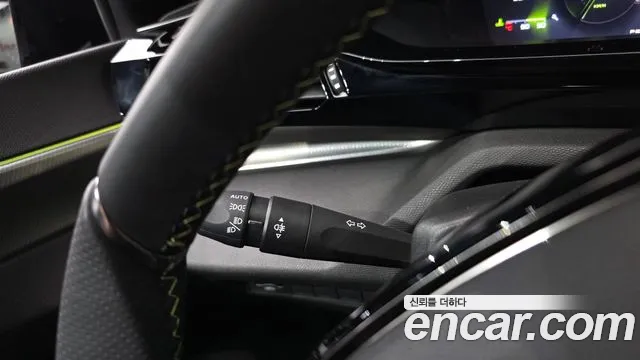 Peugeot 308 — Фото автомобиля 24