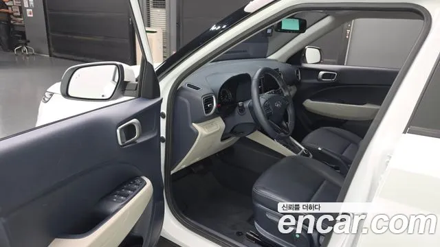 Hyundai Venue — Фото автомобиля 10