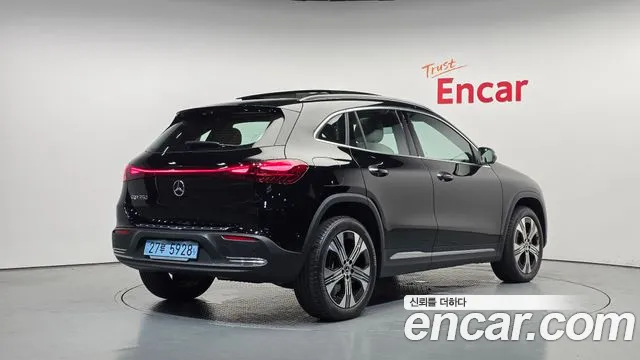 Mercedes-Benz EQA — Фото автомобиля 2