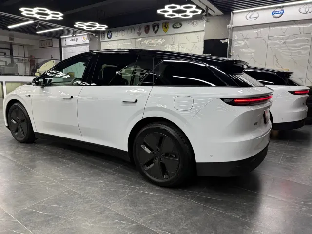 Li Auto i6 — Фото автомобиля 9