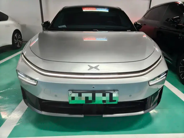 Xpeng P7+ — Фото автомобиля 2