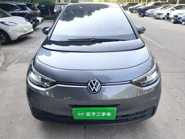 Volkswagen ID.3 — Фото автомобиля 2