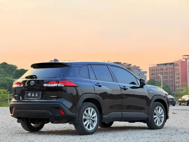 Toyota Corolla Cross — Фото автомобиля 9