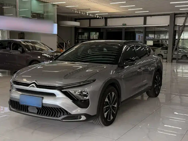 Фотография автомобиля — Citroen C5 X
