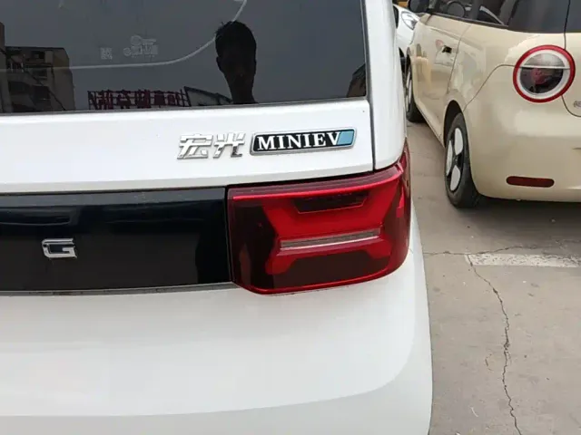 Wuling Hongguang Mini EV — Фото автомобиля 7