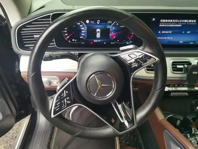 Mercedes-Benz GLE-Class — Фото автомобиля 15