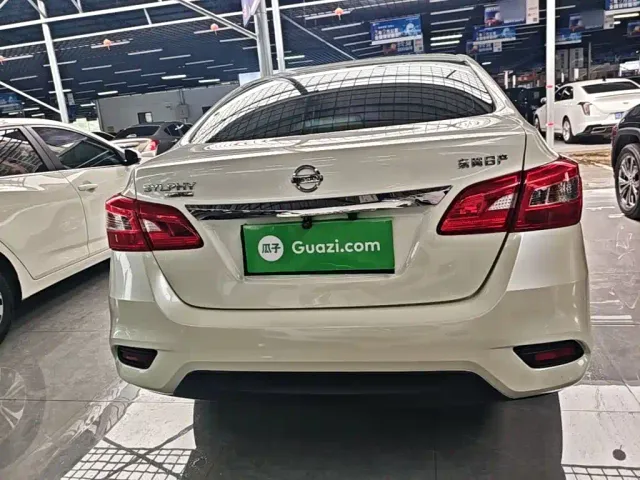 Nissan Sylphy — Фото автомобиля 5