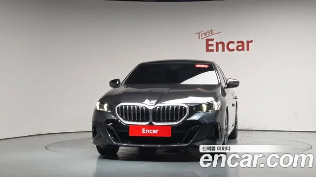 BMW 5 Series G60 — Фото автомобиля 2