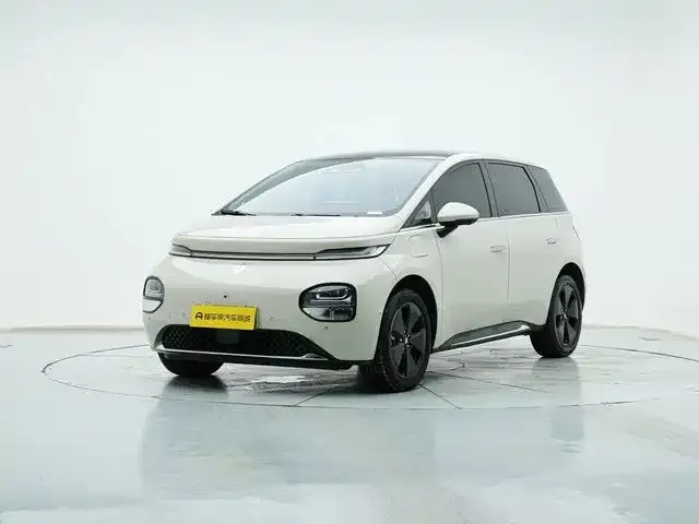 Фотография автомобиля — Baojun Cloud