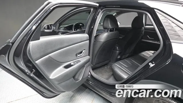 Hyundai Avante CN7 — Фото автомобиля 16