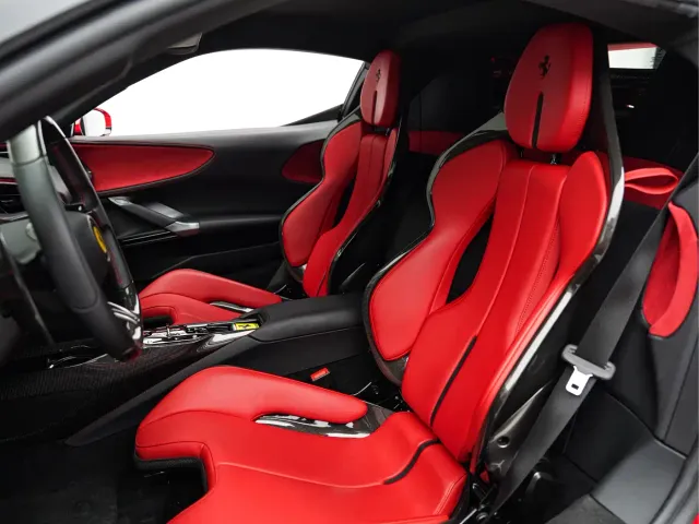 Ferrari SF90 — Фото автомобиля 11