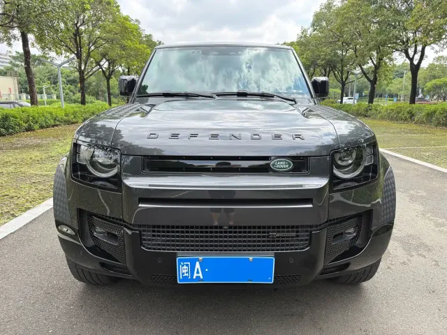 Land Rover Defender — Фото автомобиля 3
