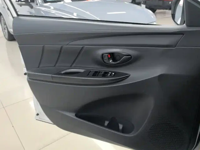 Toyota YARiS L Zhi Xuan — Фото автомобиля 7