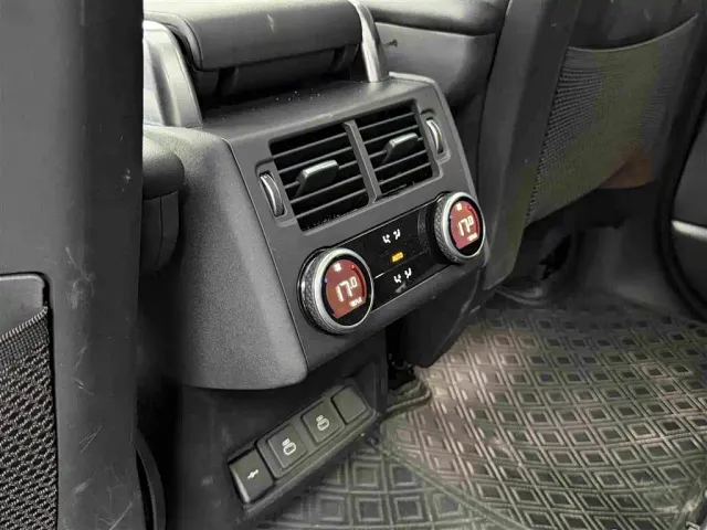 Land Rover Discovery — Фото автомобиля 11