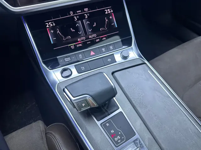 Audi A7L — Фото автомобиля 17