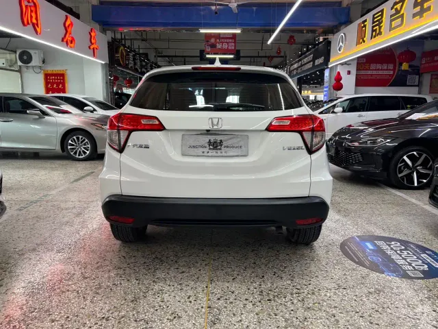 Honda Vezel — Фото автомобиля 11