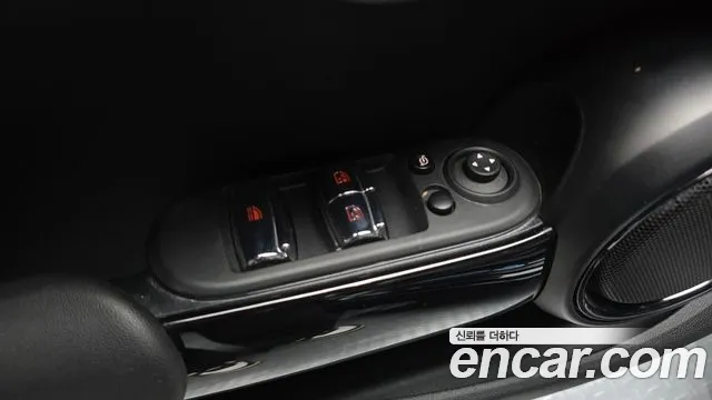 Mini Cooper Convertible — Фото автомобиля 17