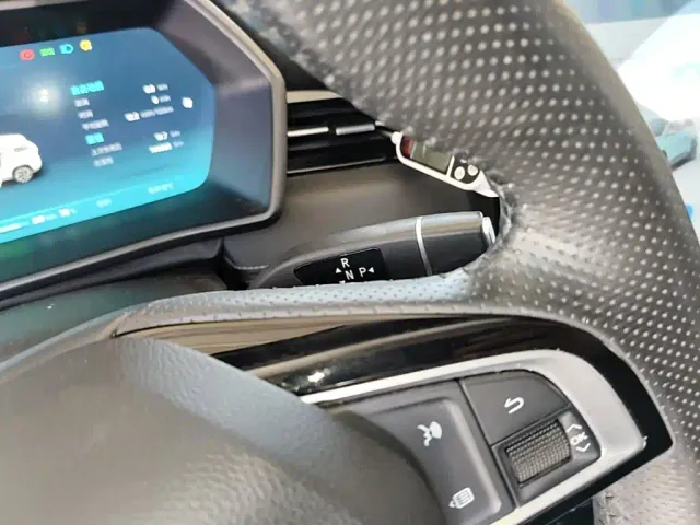 Xpeng G3 — Фото автомобиля 13