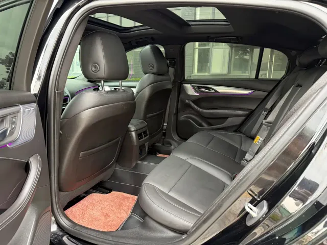 Cadillac CT5 — Фото автомобиля 5