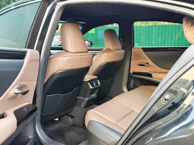 Lexus ES — Фото автомобиля 7